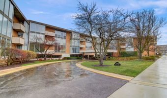 1301 N Western Ave 206, Lake Forest, IL 60045