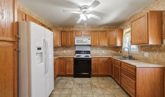 6730 E Loop 1604 S, Adkins, TX 78101