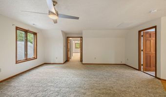 155 CONNIE, Basye, VA 22810