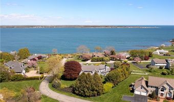 75 N Cliff Dr, Narragansett, RI 02882