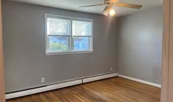 5 Lakeside Ave, Cranston, RI 02910