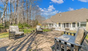 5 Evelyn Dr, York, ME 03909