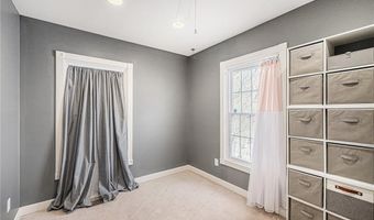 614 S 7th St, Atchison, KS 66002