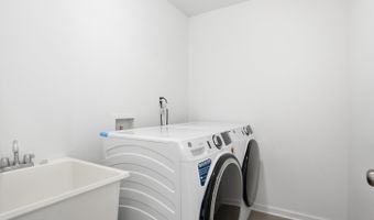 430 Pineway Dr, Ann Arbor, MI 48103