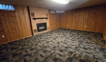 305 20th St NW, Austin, MN 55912