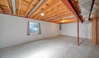 2463 Orient Dr, Adrian, MI 49221