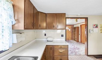 300 Halderman St, Amanda, OH 43102