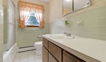52 Fairview Ave, Bristol, CT 06010