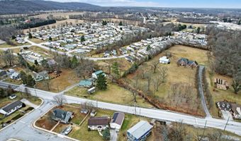 10 HEIGHTS Ct, Abbottstown, PA 17301