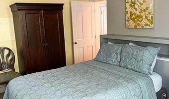 18 Wayman Ln, Bar Harbor, ME 04609