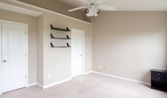 1819 KENWOOD Ave 303, Alexandria, VA 22302