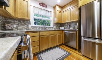144 N 2nd St, Ashland, OR 97520