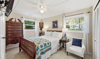 614 Country Club Dr, Arapahoe, NC 28510