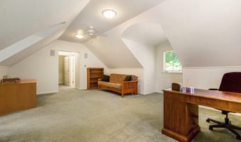 2736 Aspen Ct, Ann Arbor, MI 48108