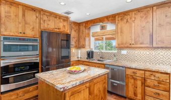 3008 N Victoria Dr, Alpine, CA 91901