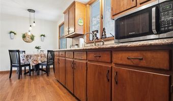 2239 Springfield Center Rd, Akron, OH 44312