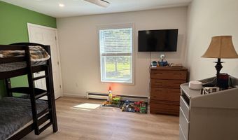47 Little Brook Ln, Bristol, VT 05443