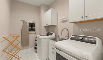 24 Alumni Rd, Beaufort, SC 29907