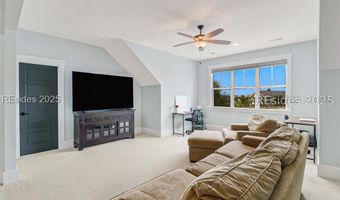 302 Castaway Dr, Bluffton, SC 29910