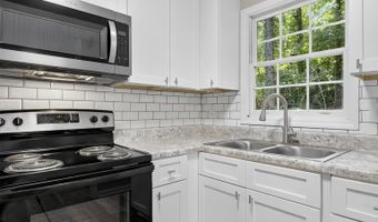 208 SHAMROCK Rd, Anniston, AL 36207