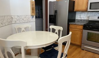 2043 Peach Tree Ln, Algonquin, IL 60102