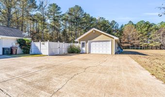 460 Timber Creek Dr, Columbus, MS 39702