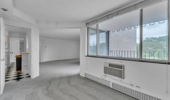 1050 Wall St 2C, Ann Arbor, MI 48105