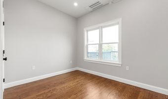 316 Princeton St 3, Boston, MA 02128