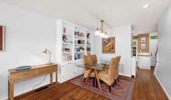 535 COLECROFT Ct, Alexandria, VA 22314