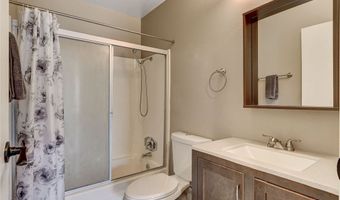 1544 Hialeah Dr D, Las Vegas, NV 89119
