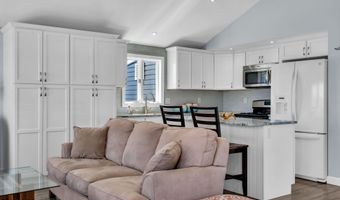 209 Fernwood Dr, Bayville, NJ 08721