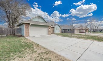 118 Chapel Dr, Andover, KS 67002