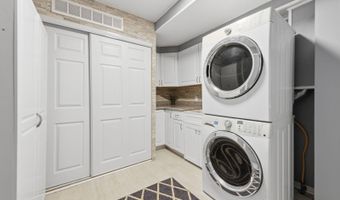 114 Interlochen Dr, Algonac, MI 48001