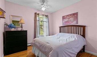 20 Morrison Ave, Middletown, RI 02840