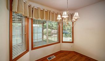 2220 Park Ter NW, Albany, OR 97321