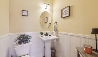 211 SW Stonegate Dr, Ankeny, IA 50023
