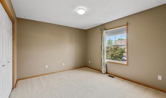 6637 Lamplight Dr, Albertville, MN 55301