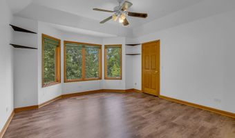 2 Echowood Dr, Algonquin, IL 60102