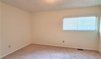 66 Country Place Ct, Alpharetta, GA 30005