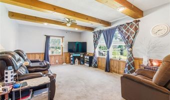 4 Skyline Dr, Adrian, MO 64720