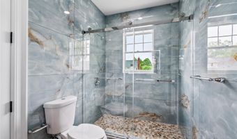 78 Shafter Ave, Albertson, NY 11507