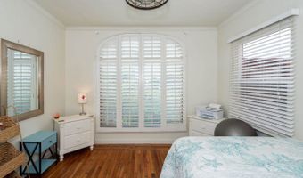 619 Oak St, Santa Rosa, CA 95404