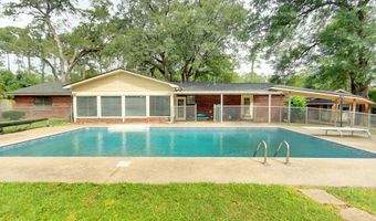 1402 Pineland Dr, Bainbridge, GA 39819
