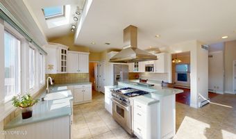 11 Drake Dr, Bayville, NJ 08721