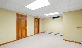 61 Kimberly Ln, Cranston, RI 02921