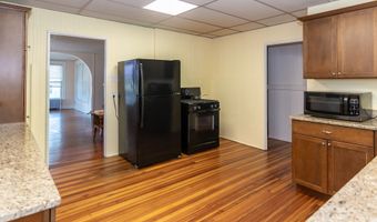58 Shore Dr, Branford, CT 06405