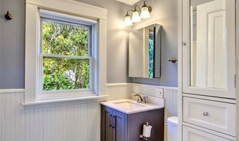 18 Orchard Ave, Barrington, RI 02806