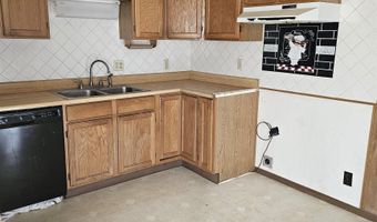 108 W 5th St, Hawthorne, NV 89415
