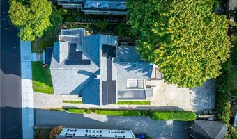 17 Everett St, Newport, RI 02840