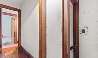 227 North Ave, Burlington, VT 05401